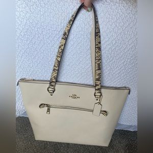 Coach Shoulder Bag